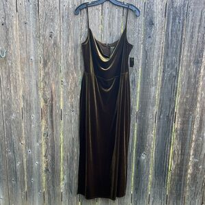 Taylor Velvet Maxi Dress in Rich Olive Green